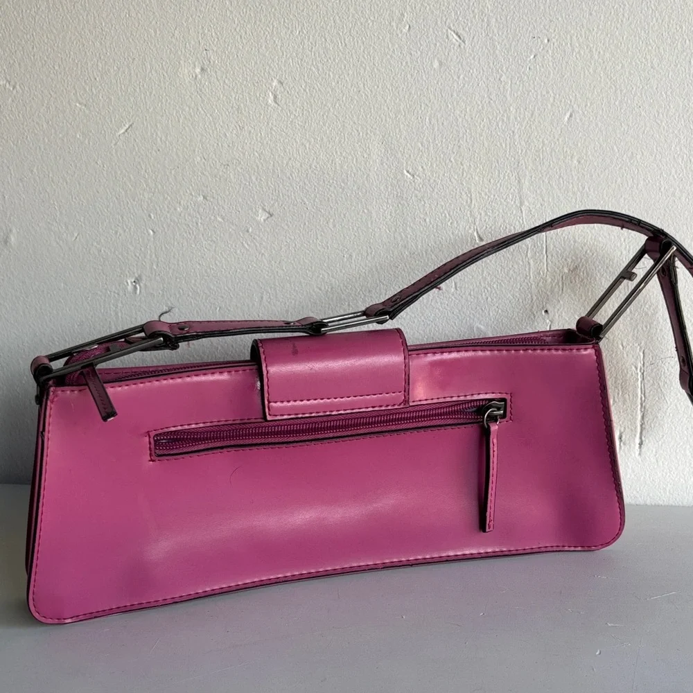 Y2K Vintage Guess Fuchsia Women's Shoulder Bag